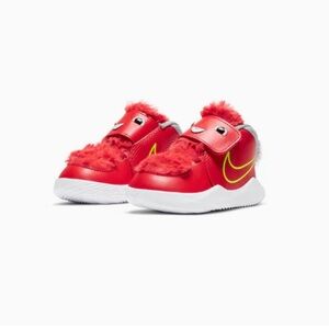 Nike Team Hustle D Lil 'Fast n Furry - Chile Red' CT4066-600

Size US 4C
